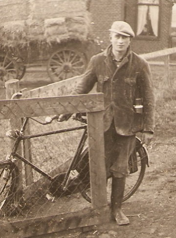 Eggo Hillinga met de fiets.